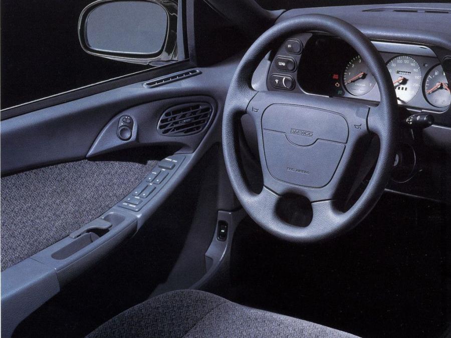 Интерьер Daewoo Espero 1993 года  (фото 14 из 14)